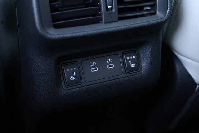 Nissan Murano Vehicle Image 28