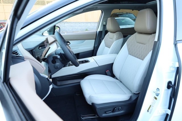 Nissan Murano Vehicle Image 09