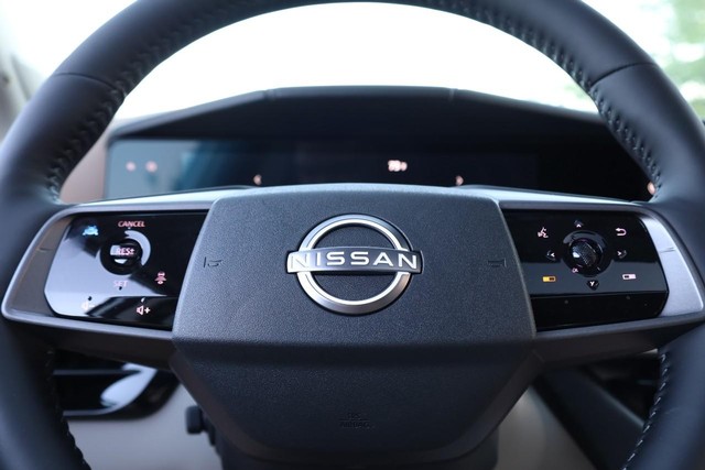 Nissan Murano Vehicle Image 12