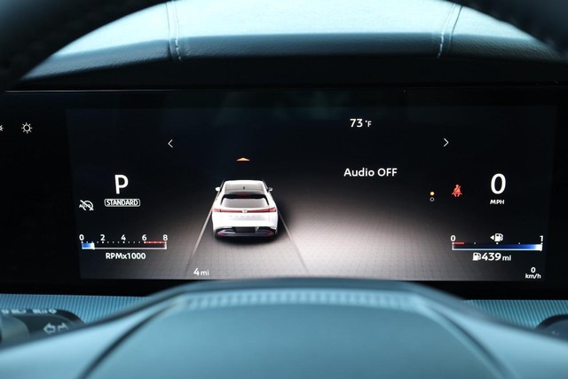 Nissan Murano Vehicle Image 13