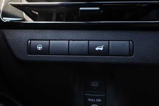 Nissan Murano Vehicle Image 23
