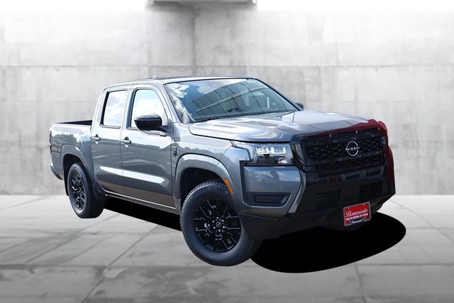 Nissan Frontier Vehicle Full-screen Gallery Image 2