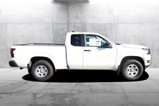 Nissan Frontier Vehicle Image 05