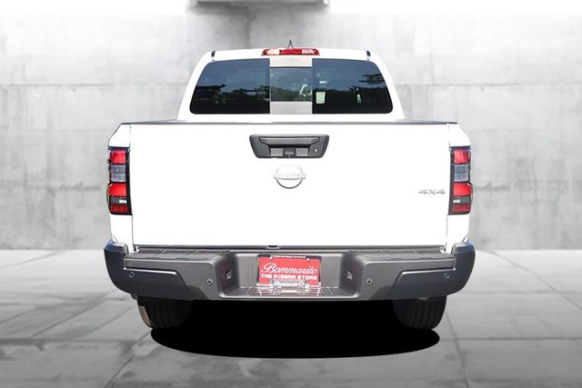 Nissan Frontier Vehicle Image 06