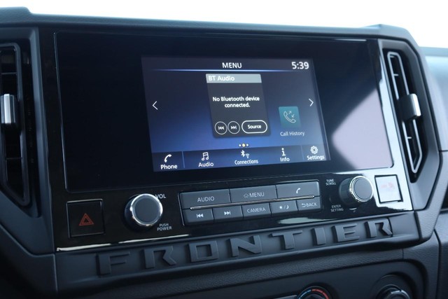 Nissan Frontier Vehicle Image 11