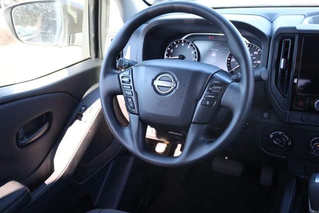 Nissan Frontier Vehicle Image 23
