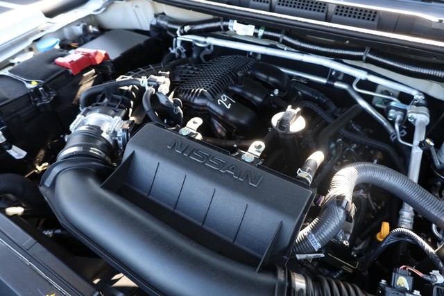 Nissan Frontier Vehicle Image 25