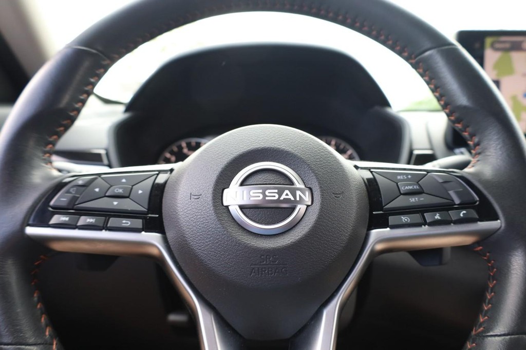 Nissan Altima Vehicle Image 10