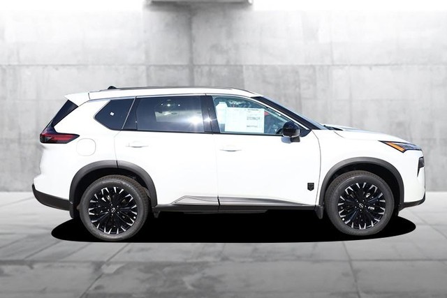 Nissan Rogue Vehicle Image 05