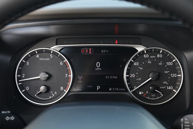 Nissan Rogue Vehicle Image 12