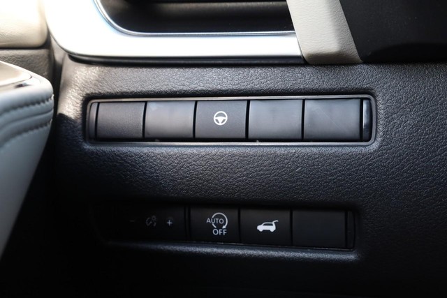 Nissan Rogue Vehicle Image 20