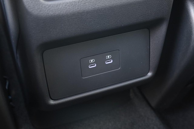 Nissan Rogue Vehicle Image 23