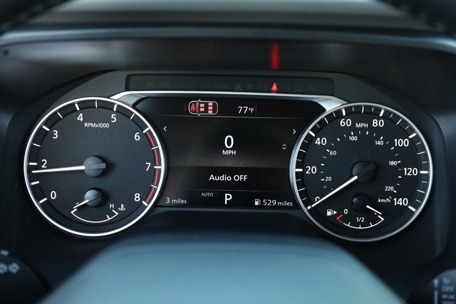 Nissan Rogue Vehicle Image 12
