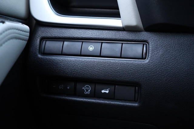 Nissan Rogue Vehicle Image 20