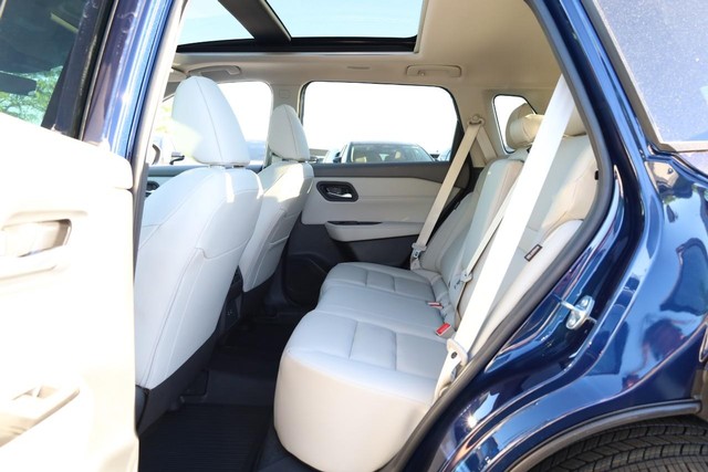 Nissan Rogue Vehicle Image 22