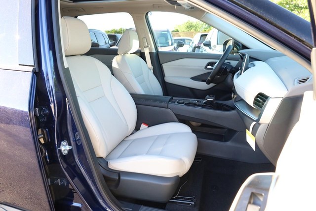 Nissan Rogue Vehicle Image 26