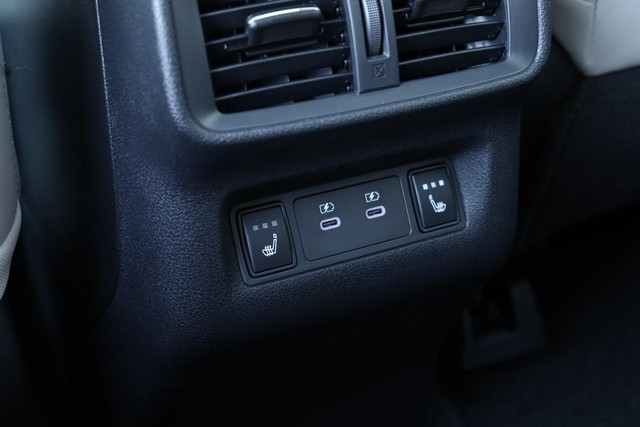 Nissan Murano Vehicle Image 28