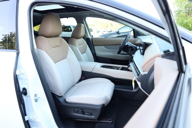 Nissan Murano Vehicle Image 31