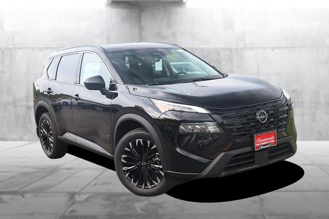 Nissan Rogue Vehicle Image 02
