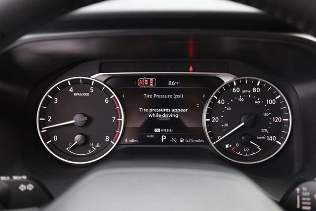 Nissan Rogue Vehicle Image 12