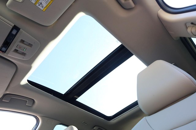 Nissan Murano Vehicle Image 09