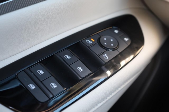 Nissan Murano Vehicle Image 21
