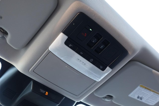 Nissan Rogue Vehicle Image 18