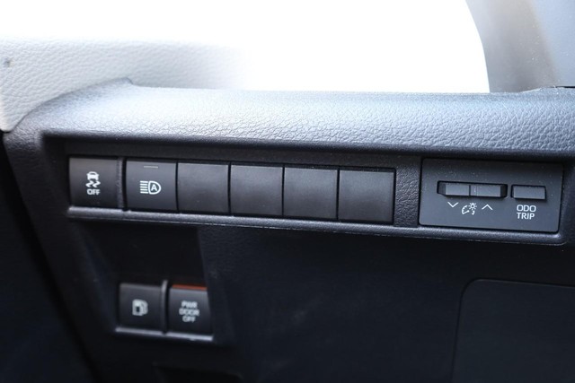 Toyota Sienna Vehicle Full-screen Gallery Image 20