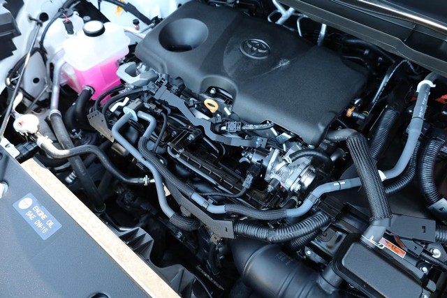 Toyota Sienna Vehicle Full-screen Gallery Image 29