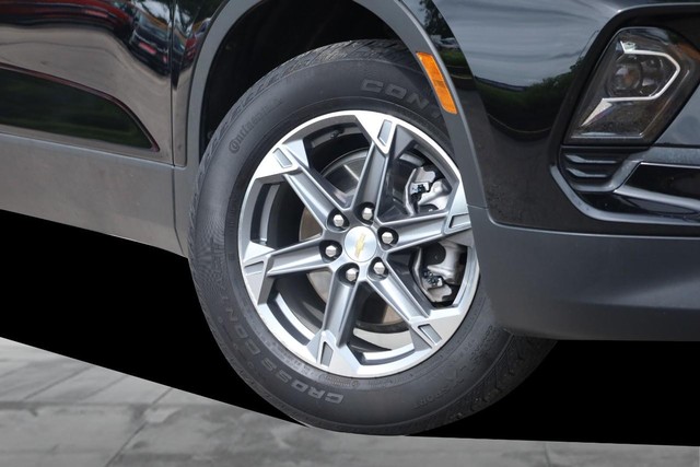 Chevrolet Blazer Vehicle Full-screen Gallery Image 3