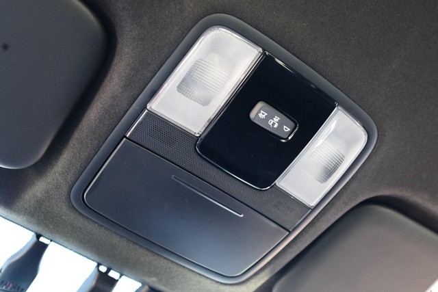 Kia Forte Vehicle Full-screen Gallery Image 18