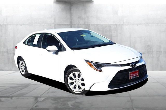 Toyota Corolla Vehicle Full-screen Gallery Image 2