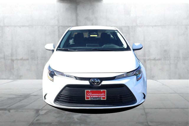 Toyota Corolla Vehicle Full-screen Gallery Image 4
