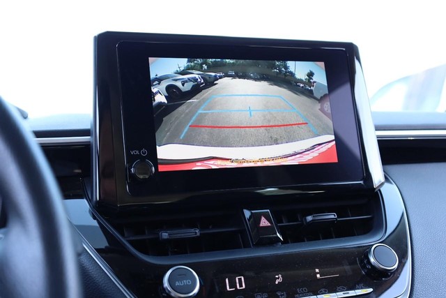 Toyota Corolla Vehicle Full-screen Gallery Image 12