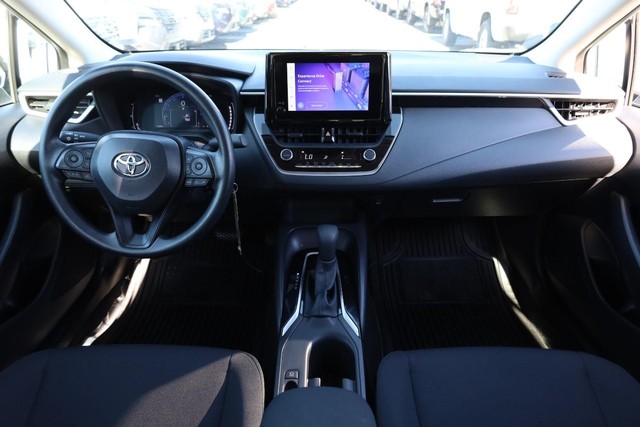 Toyota Corolla Vehicle Full-screen Gallery Image 22
