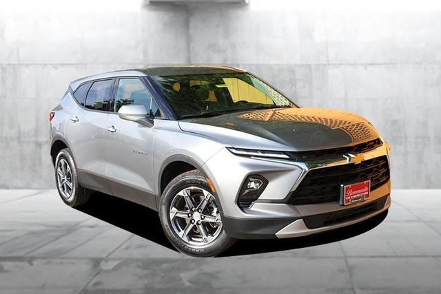 Chevrolet Blazer Vehicle Full-screen Gallery Image 2