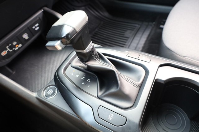 2025 Kia K4 LXS - Photo 15