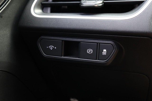 2025 Kia K4 LXS - Photo 18