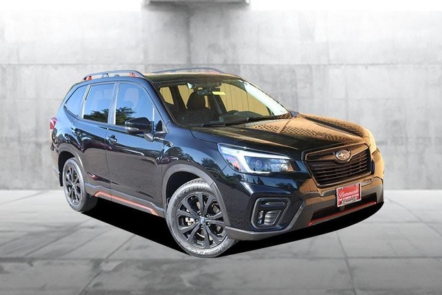 Subaru Forester Vehicle Full-screen Gallery Image 2