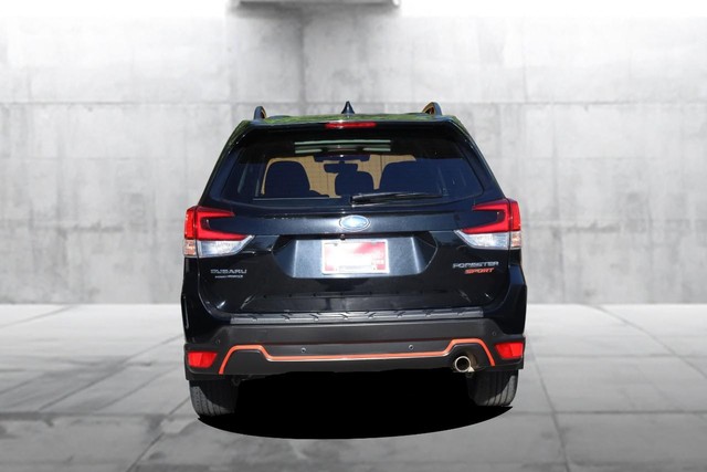 Subaru Forester Vehicle Full-screen Gallery Image 6