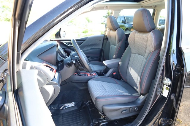 Subaru Forester Vehicle Full-screen Gallery Image 9