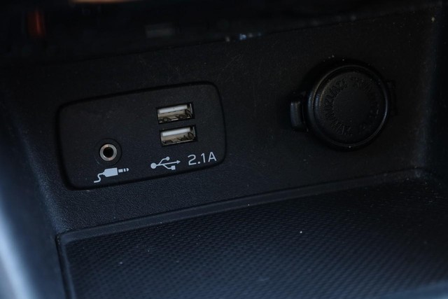 Subaru Forester Vehicle Full-screen Gallery Image 18