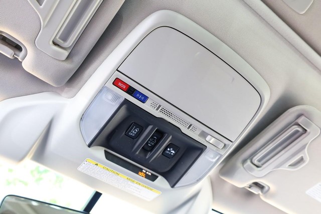 Subaru Forester Vehicle Full-screen Gallery Image 20
