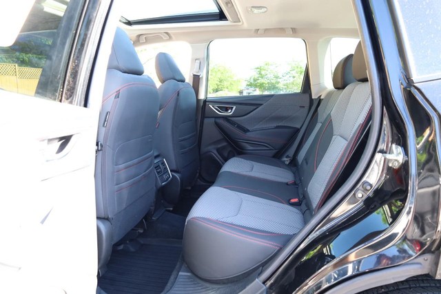 Subaru Forester Vehicle Full-screen Gallery Image 23