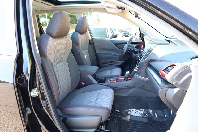 Subaru Forester Vehicle Full-screen Gallery Image 27