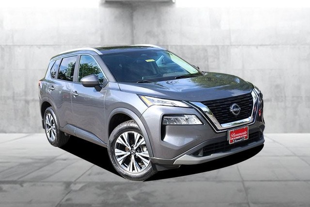 Nissan Rogue Vehicle Image 02