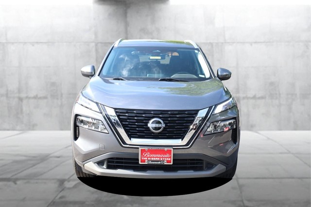 Nissan Rogue Vehicle Image 04