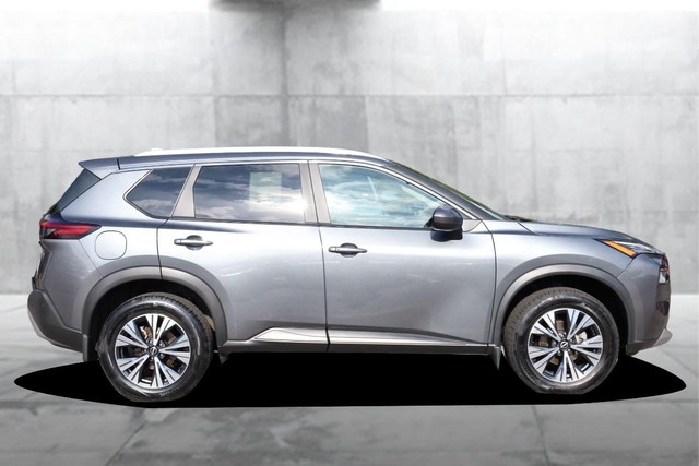 Nissan Rogue Vehicle Image 05