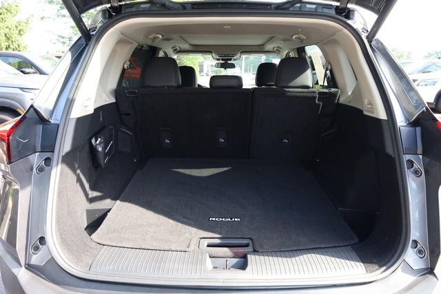 Nissan Rogue Vehicle Image 07
