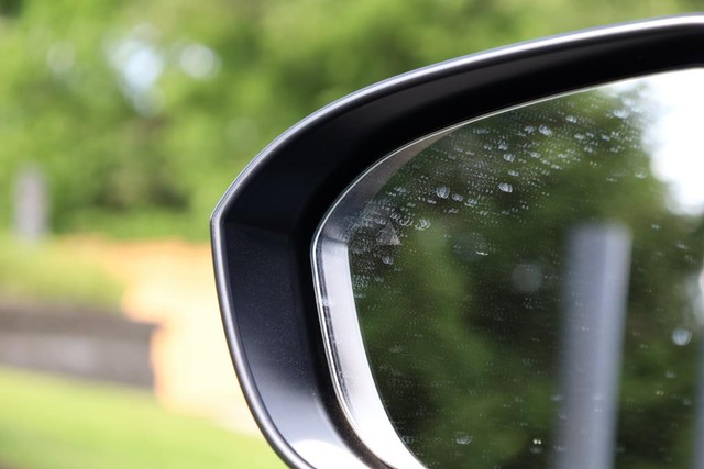 Nissan Rogue Vehicle Image 21